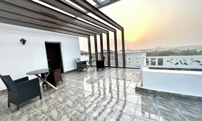 Utako Apartment | SUNVIEW PENTHOUSE CONDO 24hrs LIGHT, AC & WIFI