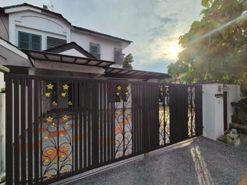 Usj 6 House | SunwayPyramid USJ Jacuzzi HomeCinema PS Game 16Pax