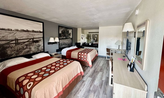 Athens Hotel | Super 8 by Wyndham Athens TX