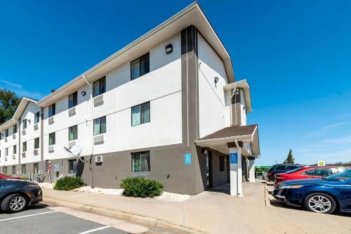 Dumfries Hotel | Super 8 by Wyndham Dumfries/Quantico