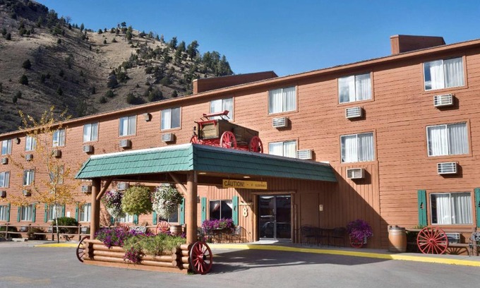 Jackson Hotel | Super 8 by Wyndham Jackson Hole