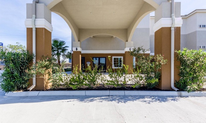 Kenedy Hotel | Super 8 by Wyndham Kenedy