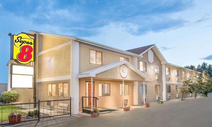 Riverton Hotel | Super 8 by Wyndham Riverton