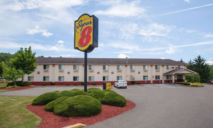 Sidney Hotel | Super 8 by Wyndham Sidney NY
