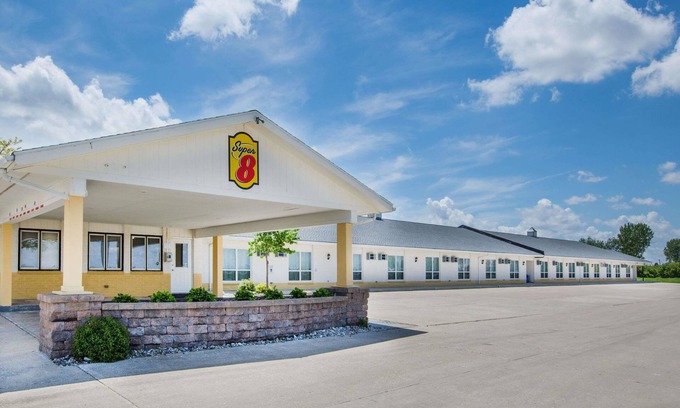 Williams Hotel | Super 8 by Wyndham Williams