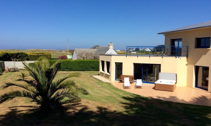 Plouguerneau House | Super architect-designed villa with 4-star indoor swimming pool, Jacuzzi, Hammam