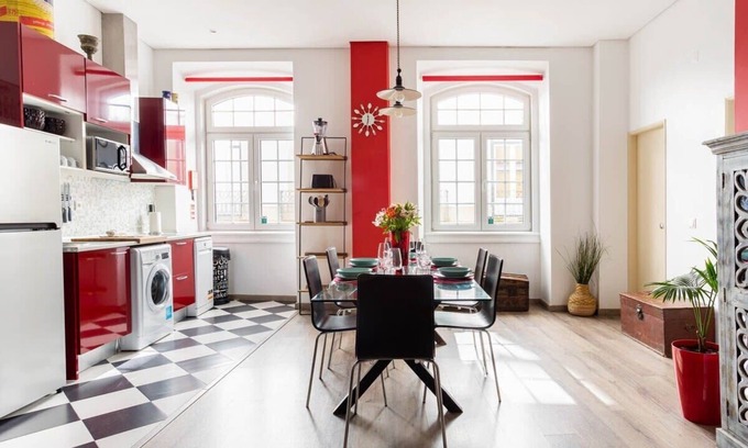 Chiado Apartment | Super Central Walk Anywhere w/AC, Lift & Parking