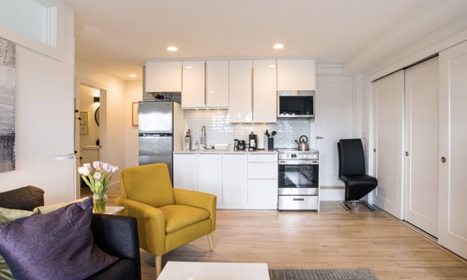 Asheville Villa | SUPER COOL 1 BED APARTMENT WALK TO Downtown, West Asheville, and River Arts