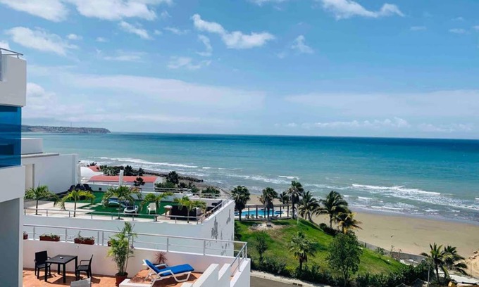 Manta Apartment | Super Duplex al mar con acceso a la playa - Club Privado en Manta