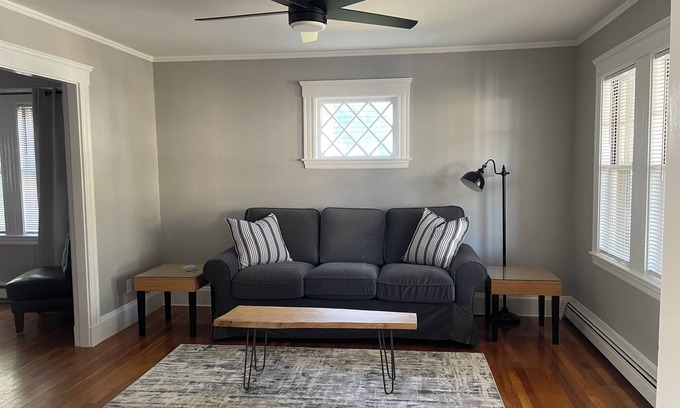 Melrose House | Super Family Friendly home - Sleeps 5. Close to Boston and Salem MA