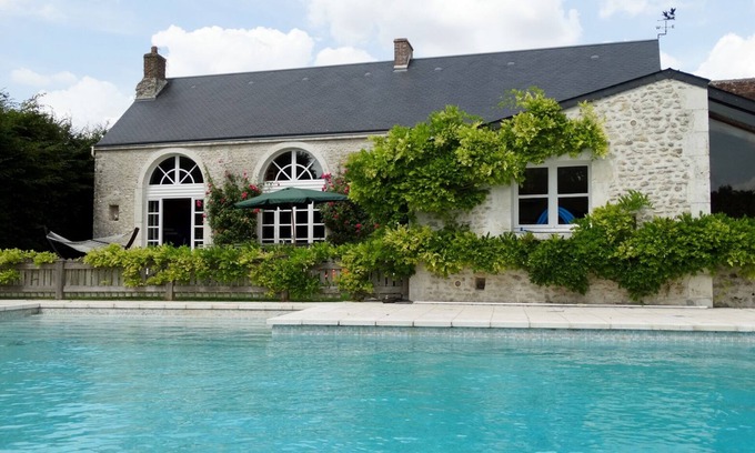 Le Mee House | Superb, large property: swimming pool, tennis court 30 mins from the Châteaux de la Loire