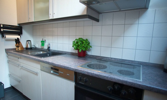 Marbach am Neckar Apartment | Super nice, 2 room apartment. 10Km to Ludwigsburg, 20Km to Stuttgart