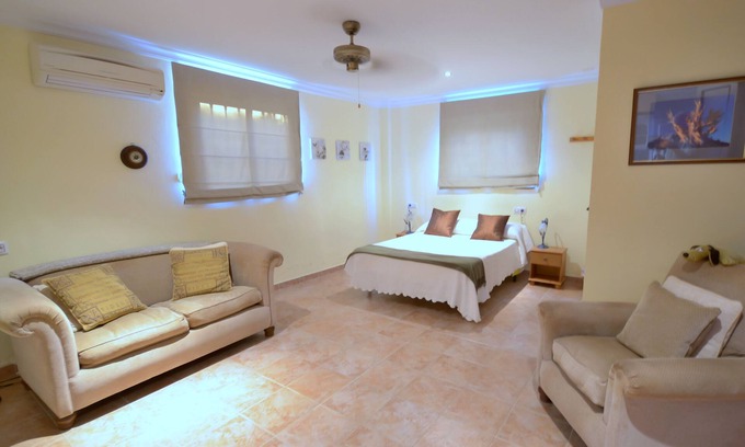 Algodonales Apartment | Super Open-plan living Studio Apartment Countryside location.
