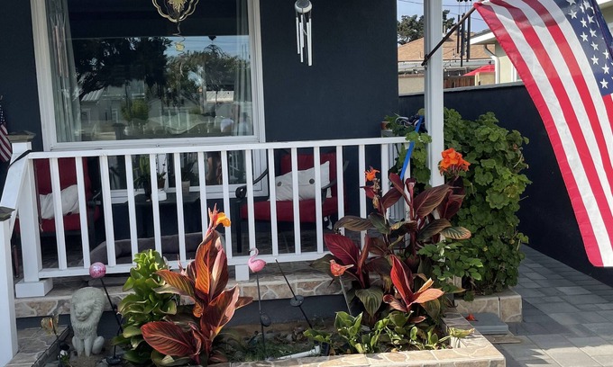 North Redondo Apartment | Super private and cozy studio , 5 min drive to beach.
