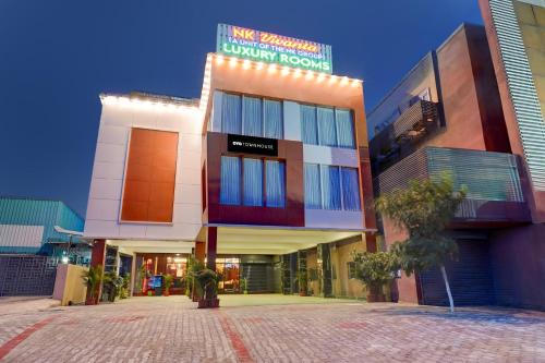 Sriperumbudur Hotel | Super Townhouse NK Vivanta Luxury Rooms