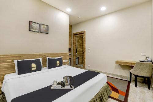 Sector 1 Hotel | Super Townhouse OAK Shubhham Regency