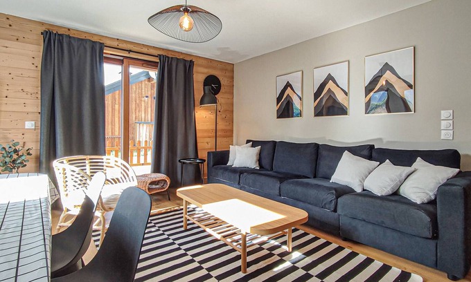 Valmorel Ski Chalet | Superb 3* Duplex Chalet with Parking and WIFI at the Foot of the Slopes, Valmorel