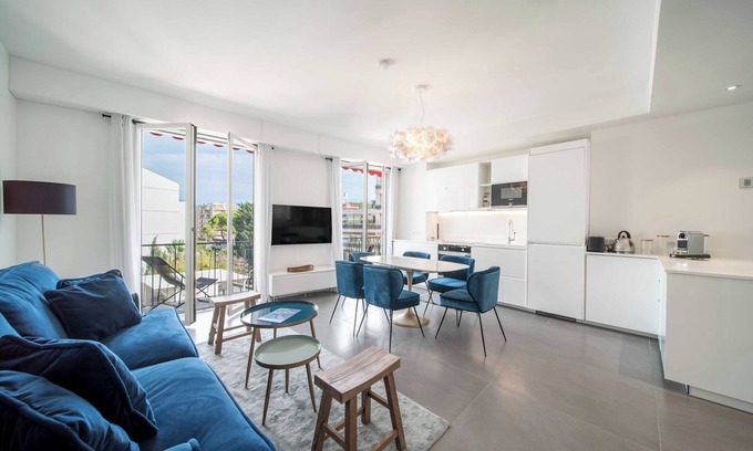 Cannes City Centre Apartment | Superb 55m2 apartment - Heart of Cannes - 2BR/4p