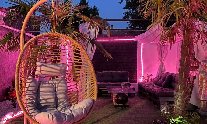 Goussainville House | Superb accommodation 180m2 jacuzzi/giant screen 110m2 of garden near the airport