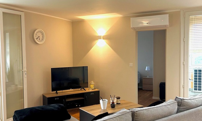 Sud Apartment | SUPERB APARTMENT WITH LOGIAS