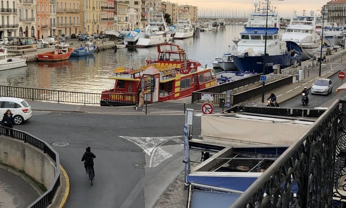 Sete Apartment | Superb apartment on quay in the heart of town