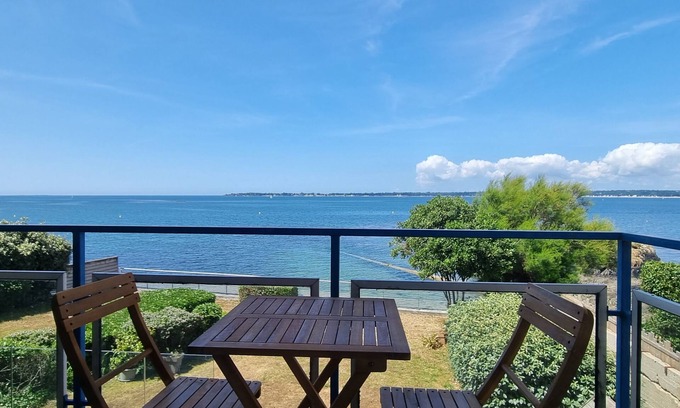 Concarneau Apartment | Superb Beach Front Apartment in Concarneau