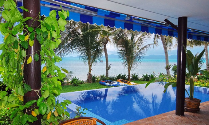 Bang Po Villa | Superb Beachfront Villa with private Pool & Jacuzzi in tropical garden.
