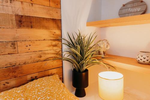 Caldicot Apartment | Superb Guest Suite in Caldicot with Parking