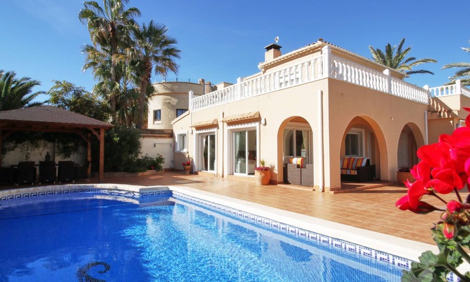 Orihuela Costa Villa | Superb luxury Villa With Private Pool, 2 Minute Walk to sandy Blue Flag beach.
