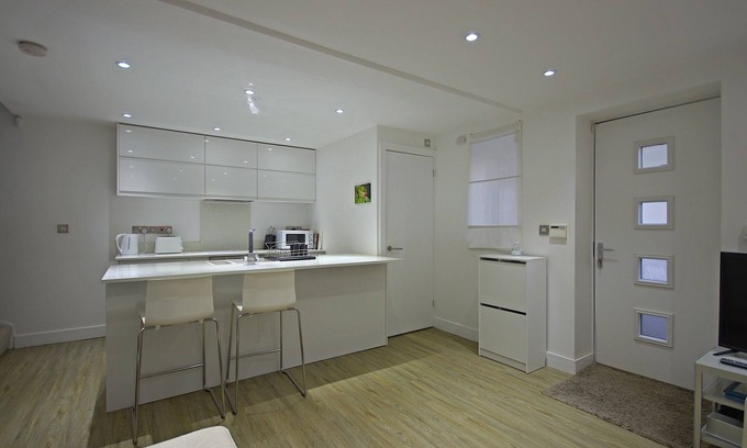 Adamsdown House | Superb modern house in Cardiff!