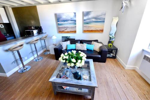 Nansouty-Saint-Genes Apartment | Superbe T3 duplex parking privé gratuit sur place