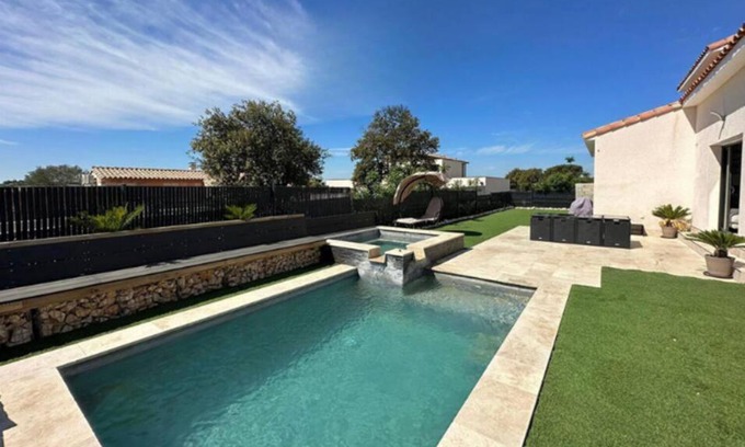 Poulx Villa | Superbe villa avec piscine