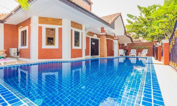 South Pattaya Villa | Superior 4 bedroom villa - Garden Villa - Pattaya Holiday House - Walking Street