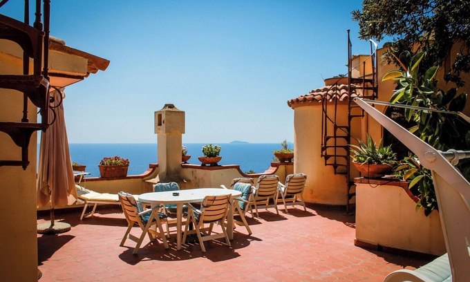 Faro Apartment | SUPERIOR APARTMENT in Villa - San Felice Circeo
