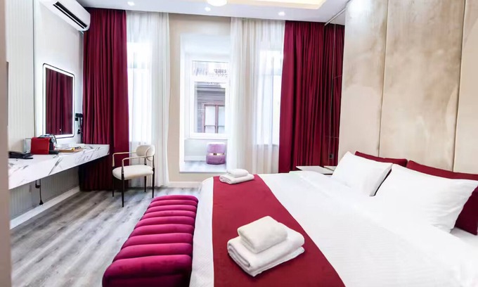 Besiktas Apartment | Superior Comfort King Room