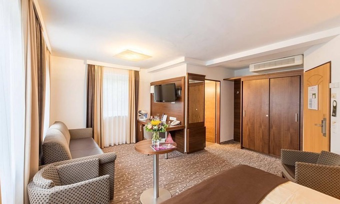 Nonntal House | Superior double room (underground parking included) - Austria Classic Hotel & Gasthof