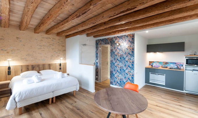 Malicorne-sur-Sarthe Apartment | suprtior studio 2 pers