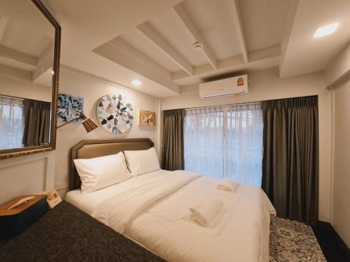 Talat Yot Apartment | Suraya Bangkok