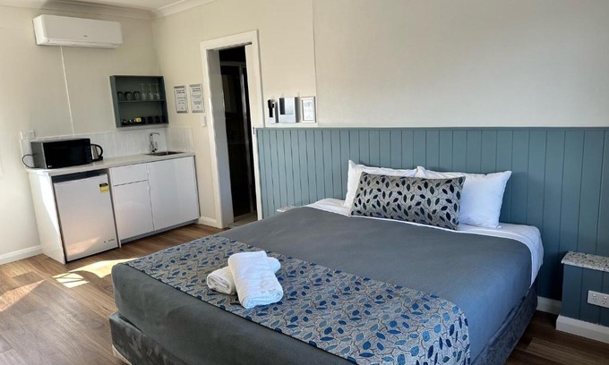 Charlestown Hotel | Surf Beach Motel Newcastle