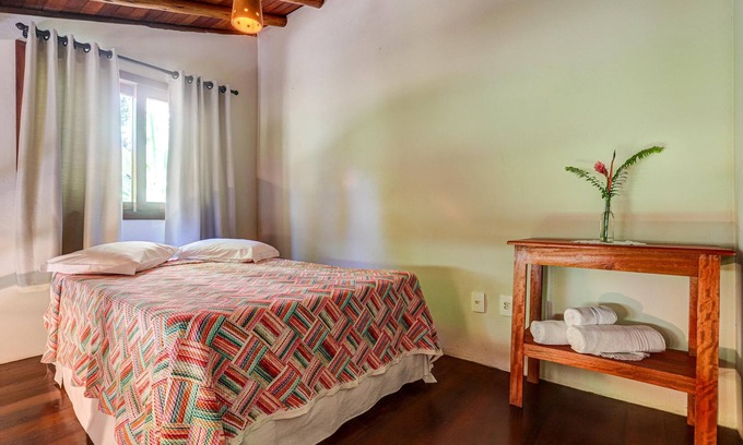 Itacare House | Surf Camp com Piscina Para 7 Pessoas Pertoda Praia da Concha. Aceitamos Pet