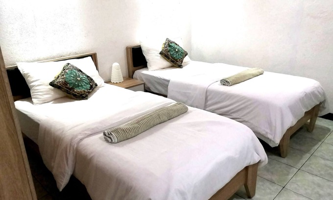 Kanuhuraa House | Surf, chill & relax.
