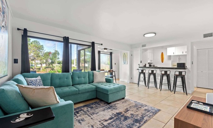 Destin Condo | Surf N Snooze-Central Destin-Pet Friendly