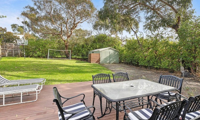 Anglesea House | Surphy G - This single-story house offers a comfortable and relaxing retreat