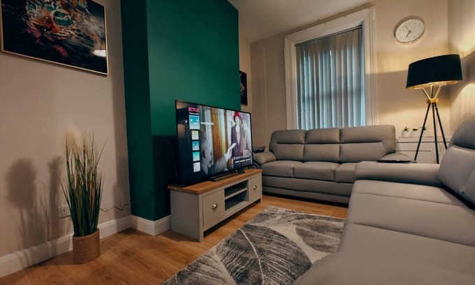 Belfast City Centre House | Surround yourself with style in this standout space