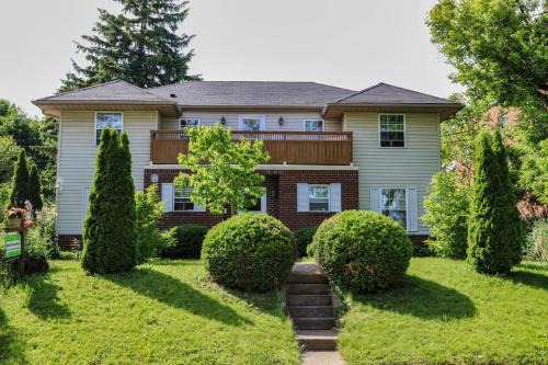 Niagara Falls Bed & Breakfast | Susan's Villa