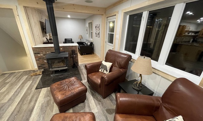 Amherst Cabin | Sutherlands Lake Lodge