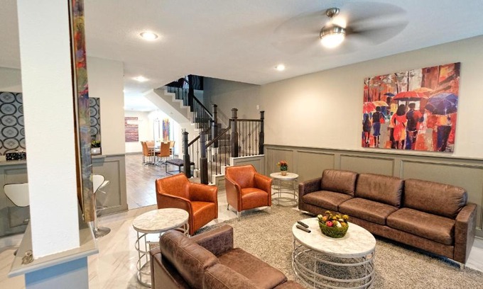 Greater Fondren Southwest Apartment | SW Houston, NRG, GRB, MM Park, Downtown, Galleria - Braes Forest