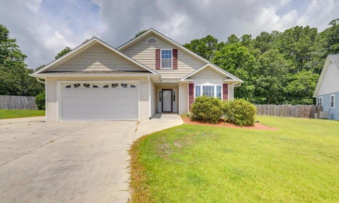 Swansboro House | Swansboro Vacation Rental, 4 Mi to Hammocks Beach!
