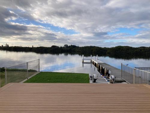 Swansea House | Swansea Lake Front Retreat