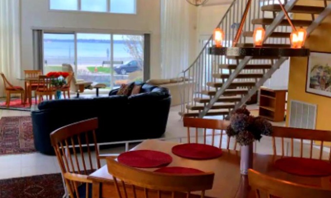 Swampscott Apartment | Swapscott Beachfront Vacation Home for Families